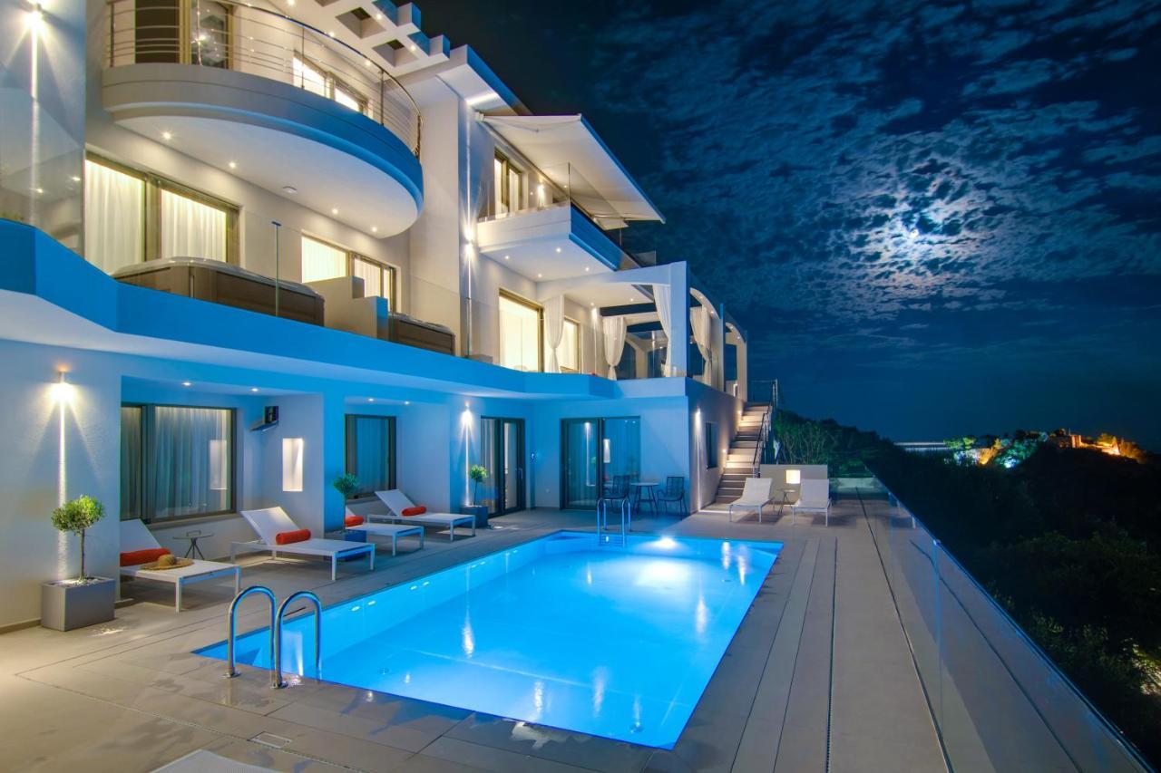 Livinghome Suites Parga Exterior photo