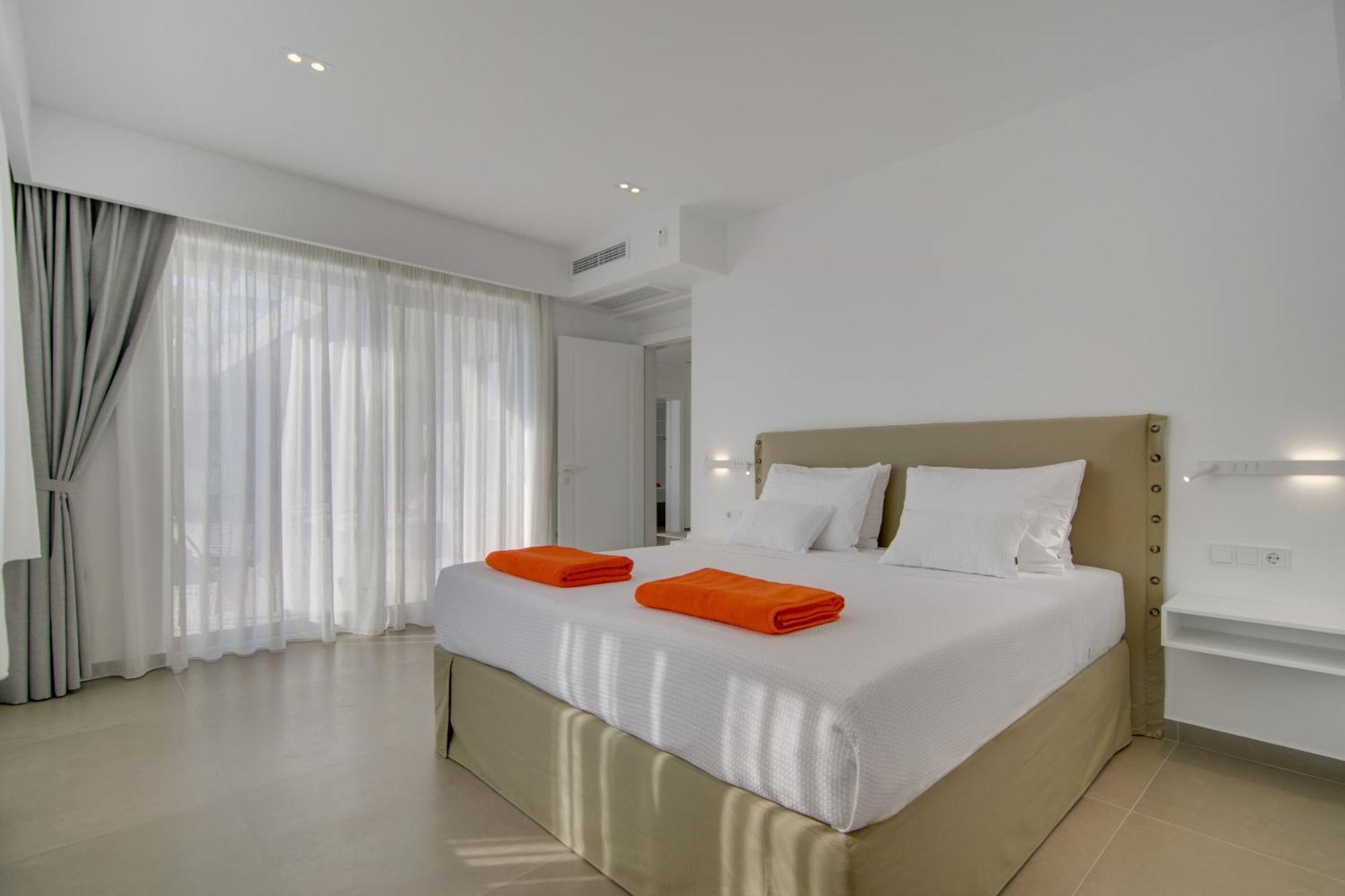 Livinghome Suites Parga Exterior photo